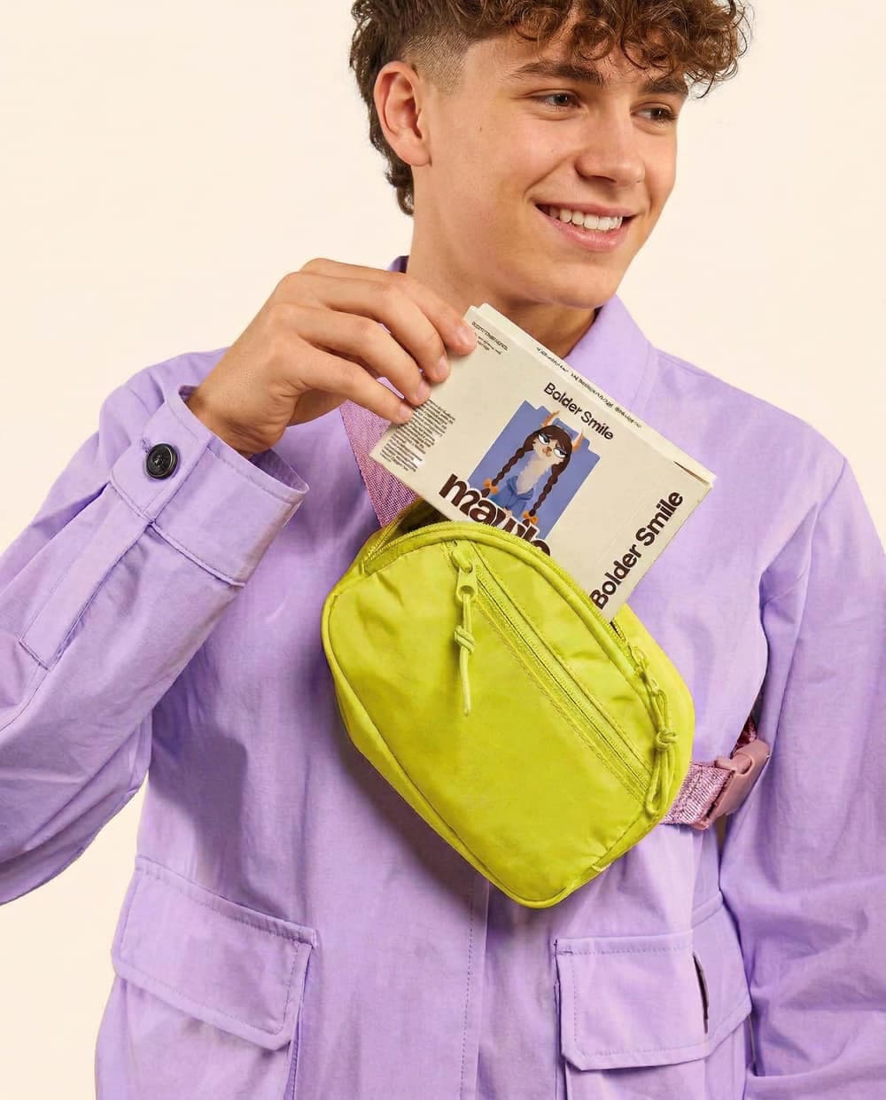 Bolder Smile mouthwash sachets being pulled from a bag