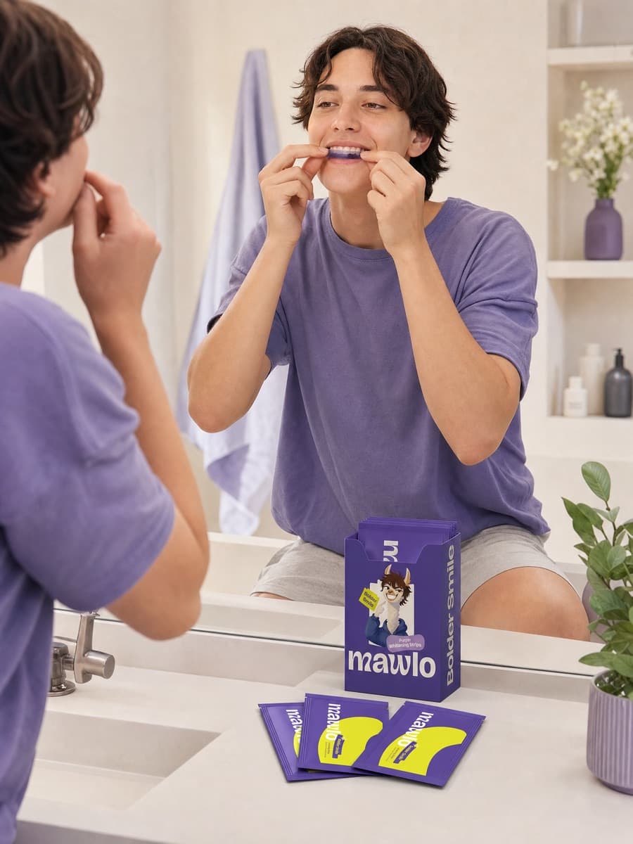 Two friends with their Bolder Smile whitening strips
